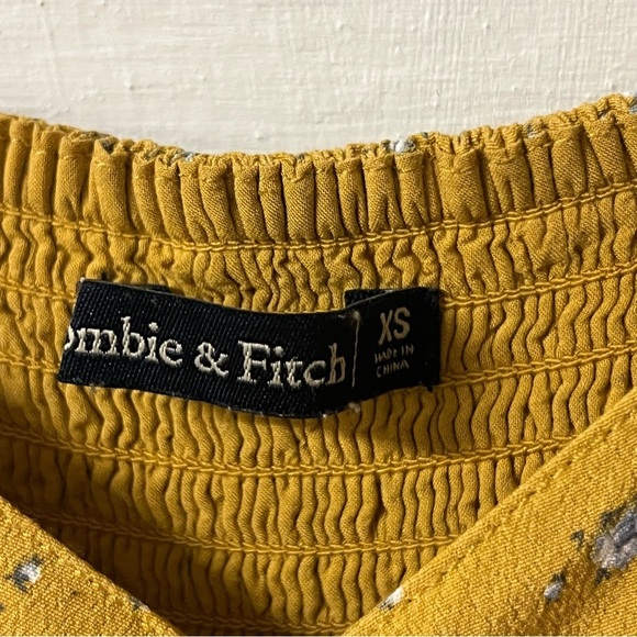 Abercrombie & Fitch Skater Mini Dress Yellow Ditzy Floral ASO Betty Riverdale XS - Picture 3 of 9